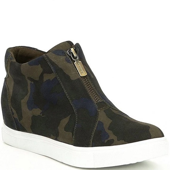 Blondo Waterproof Camouflage Zip-up Sneakers - Picture 1 of 6
